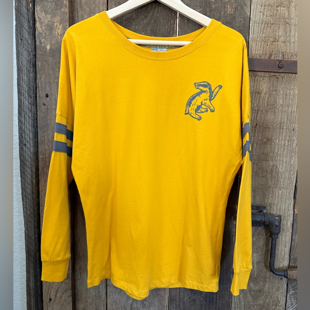 Boxlunch Harry Potter T Shirt Womens Small Yellow Hufflepuff Hype Spirit Jersey